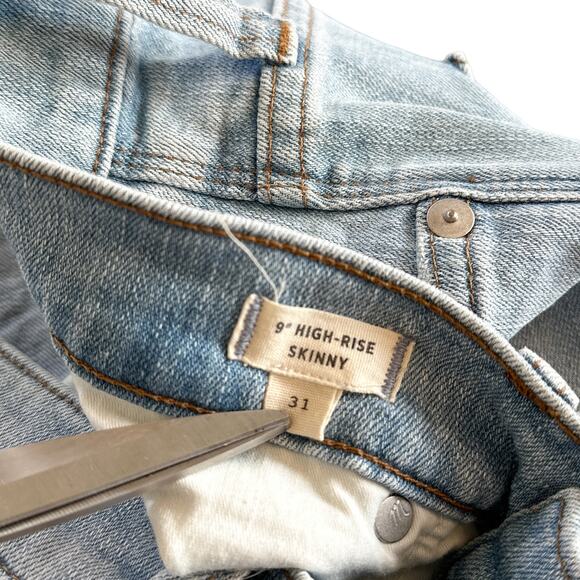 Madewell High Rise Skinny Button Fly Distressed Ankle Crop Jean Light Blue 31 - Picture 9 of 13